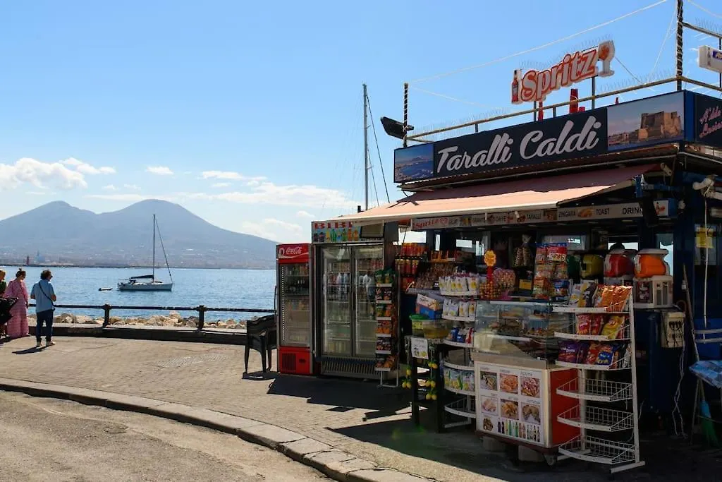 Lo Studio, Napoli 0*, Naples